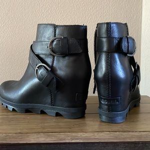 SOREL black booties